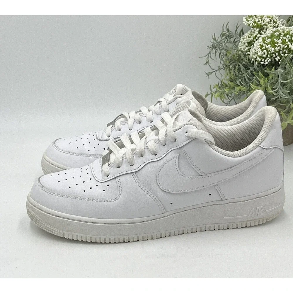 Nike Air Force 1- 07 Men's Low Top Triple‎ White Basketball Shoe AF1 Sz 10/W 8.5